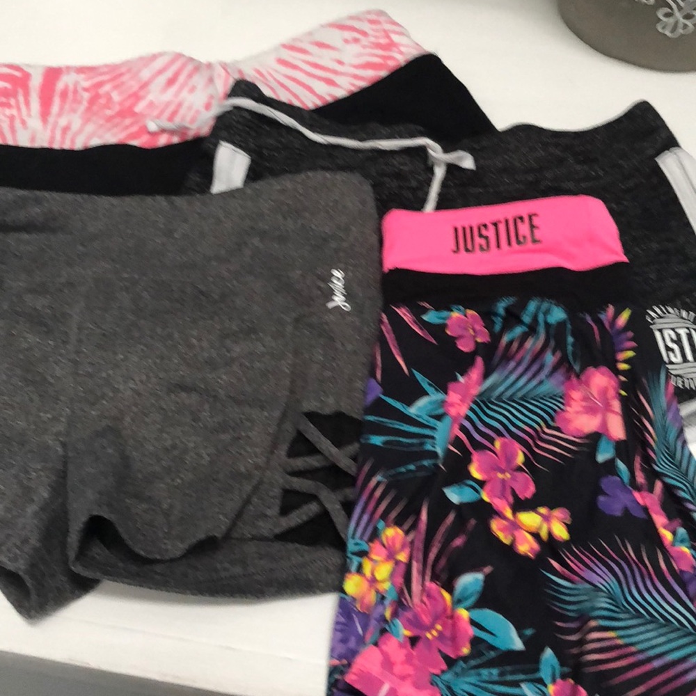 Bundle of 4 pairs of shorts and skorts.